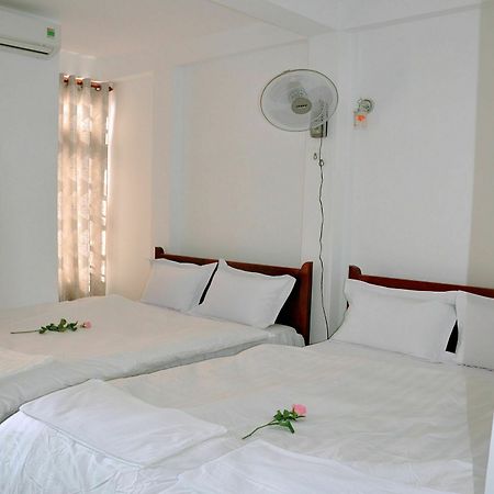 Ngoc Tung Mini Hotel Hue Buitenkant foto