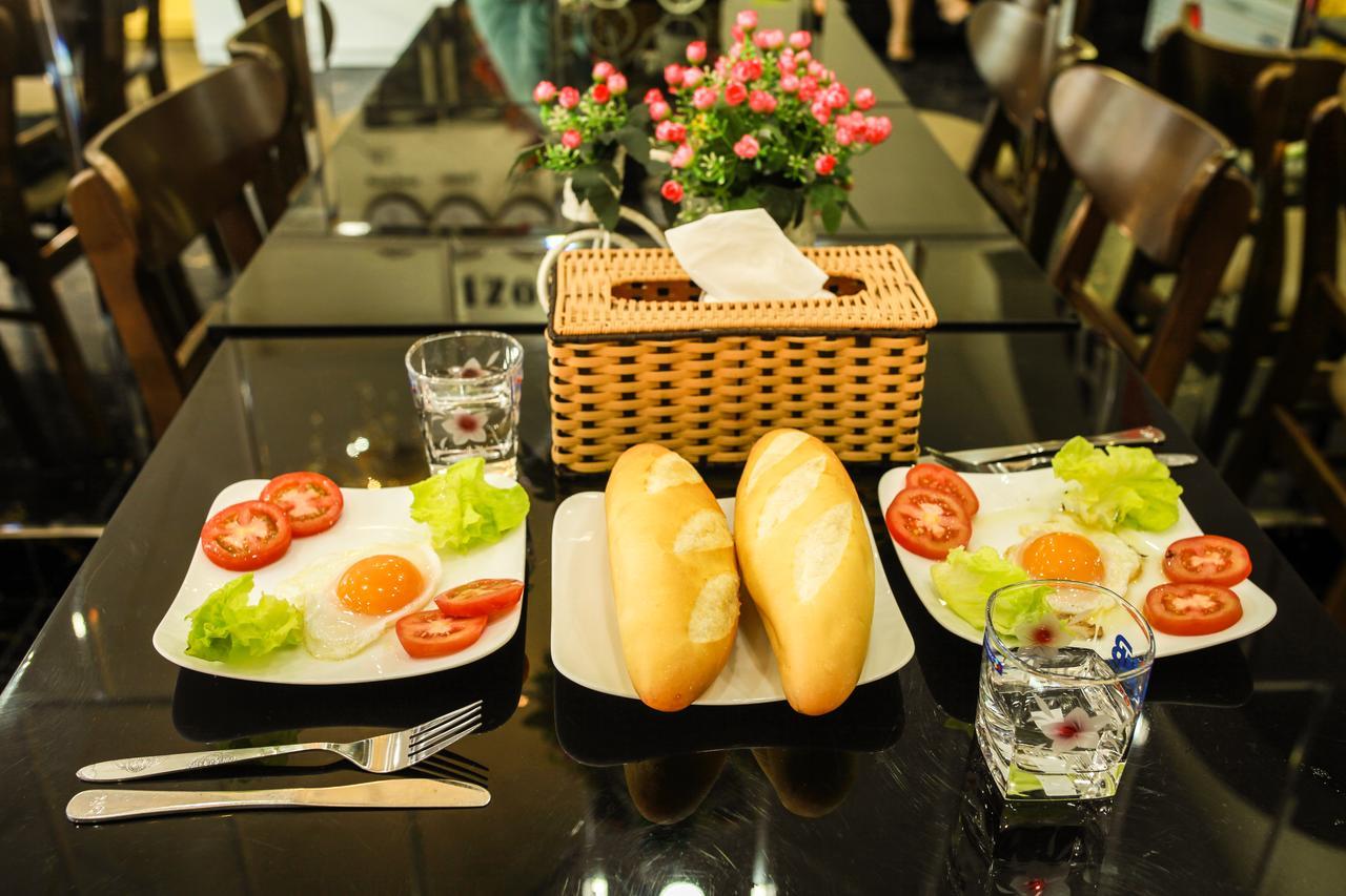 Ngoc Tung Mini Hotel Hue Buitenkant foto