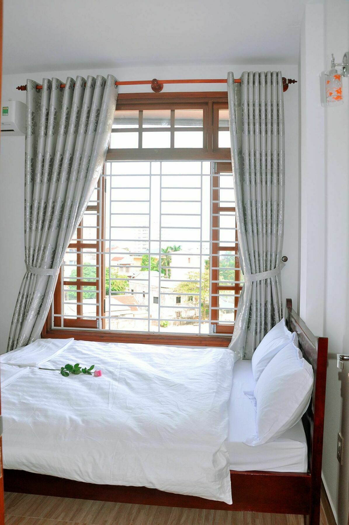 Ngoc Tung Mini Hotel Hue Buitenkant foto