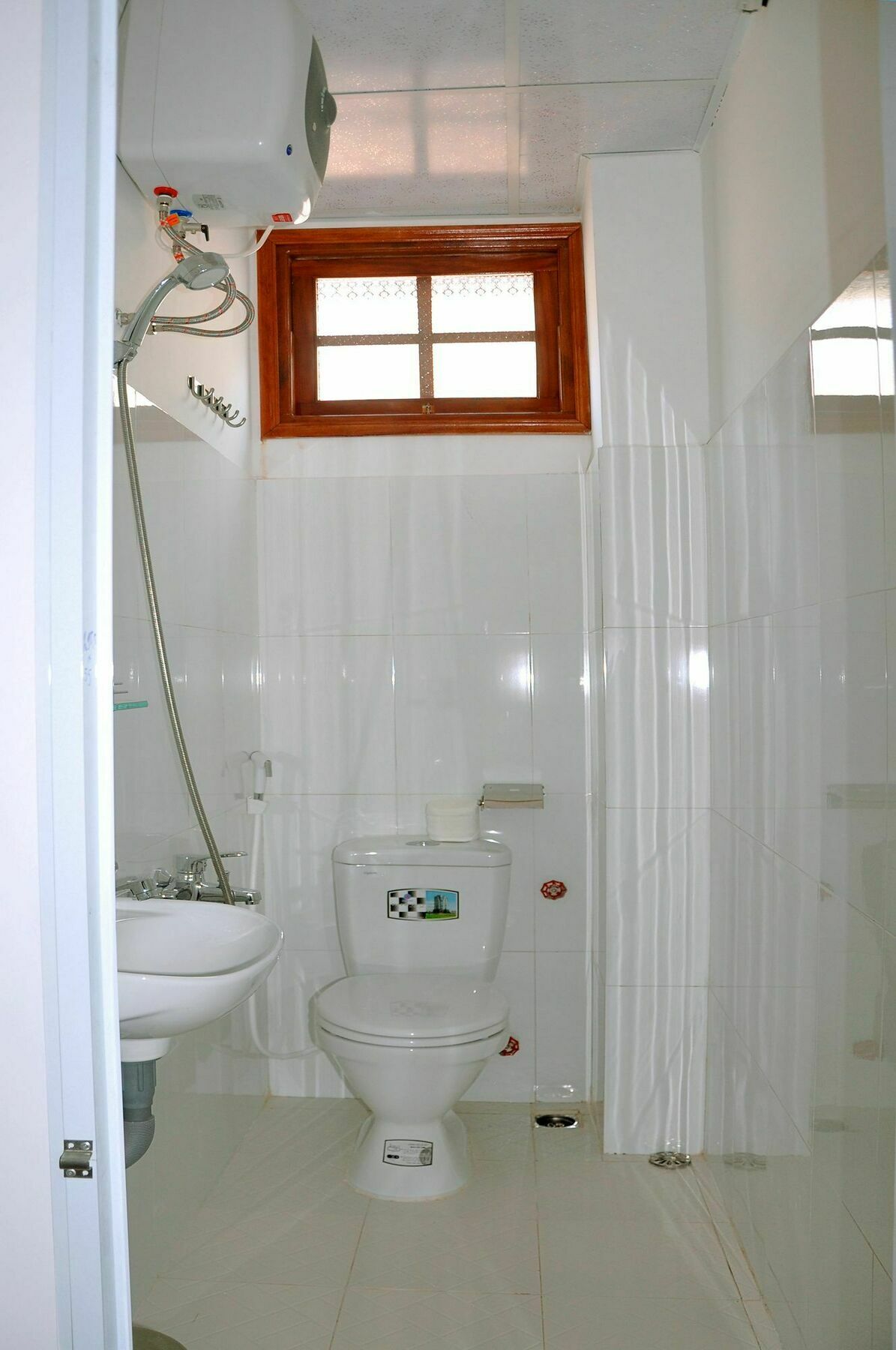 Ngoc Tung Mini Hotel Hue Buitenkant foto