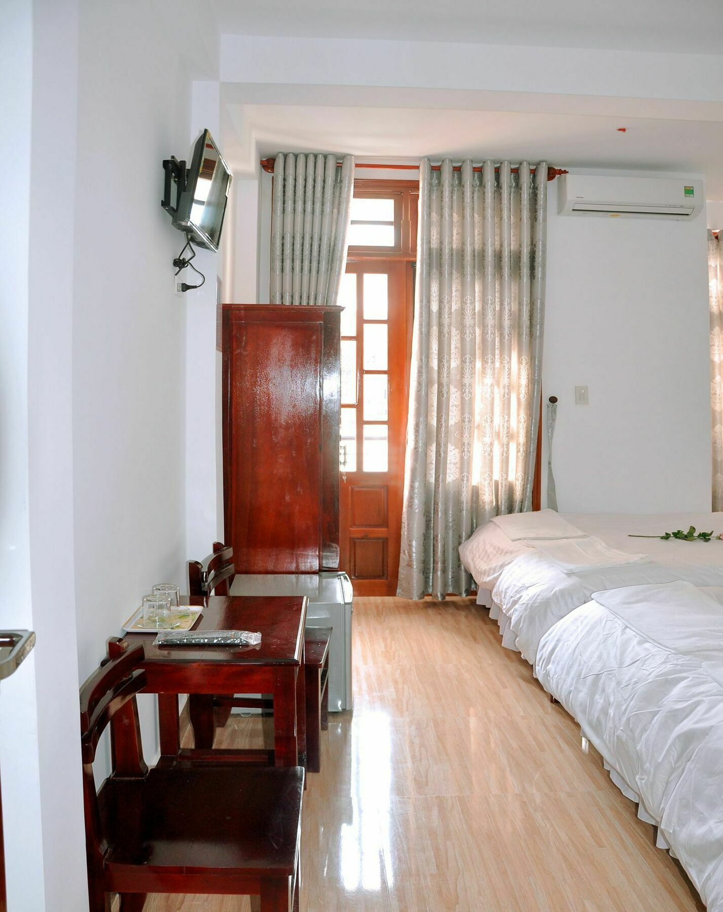 Ngoc Tung Mini Hotel Hue Buitenkant foto