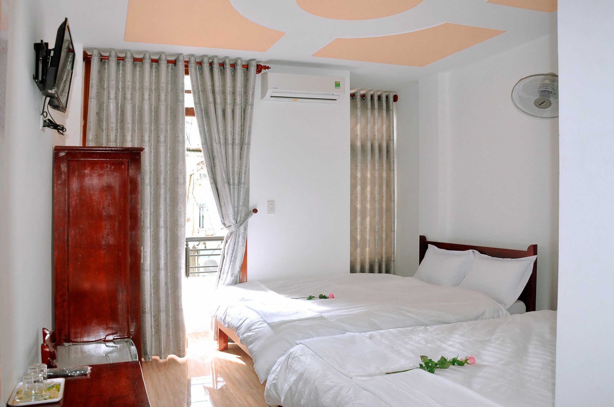 Ngoc Tung Mini Hotel Hue Buitenkant foto